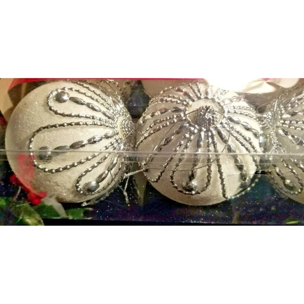 Christmas Holiday Ornaments White & Silver Iridescent  Trim A Home 6 Count New